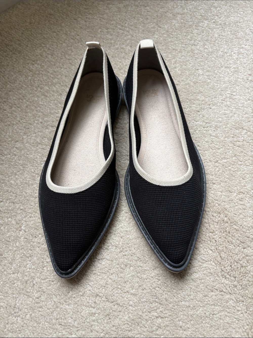 🐚 Louise et Cie knit Black Pointed Ballet Flats with Cream Trim